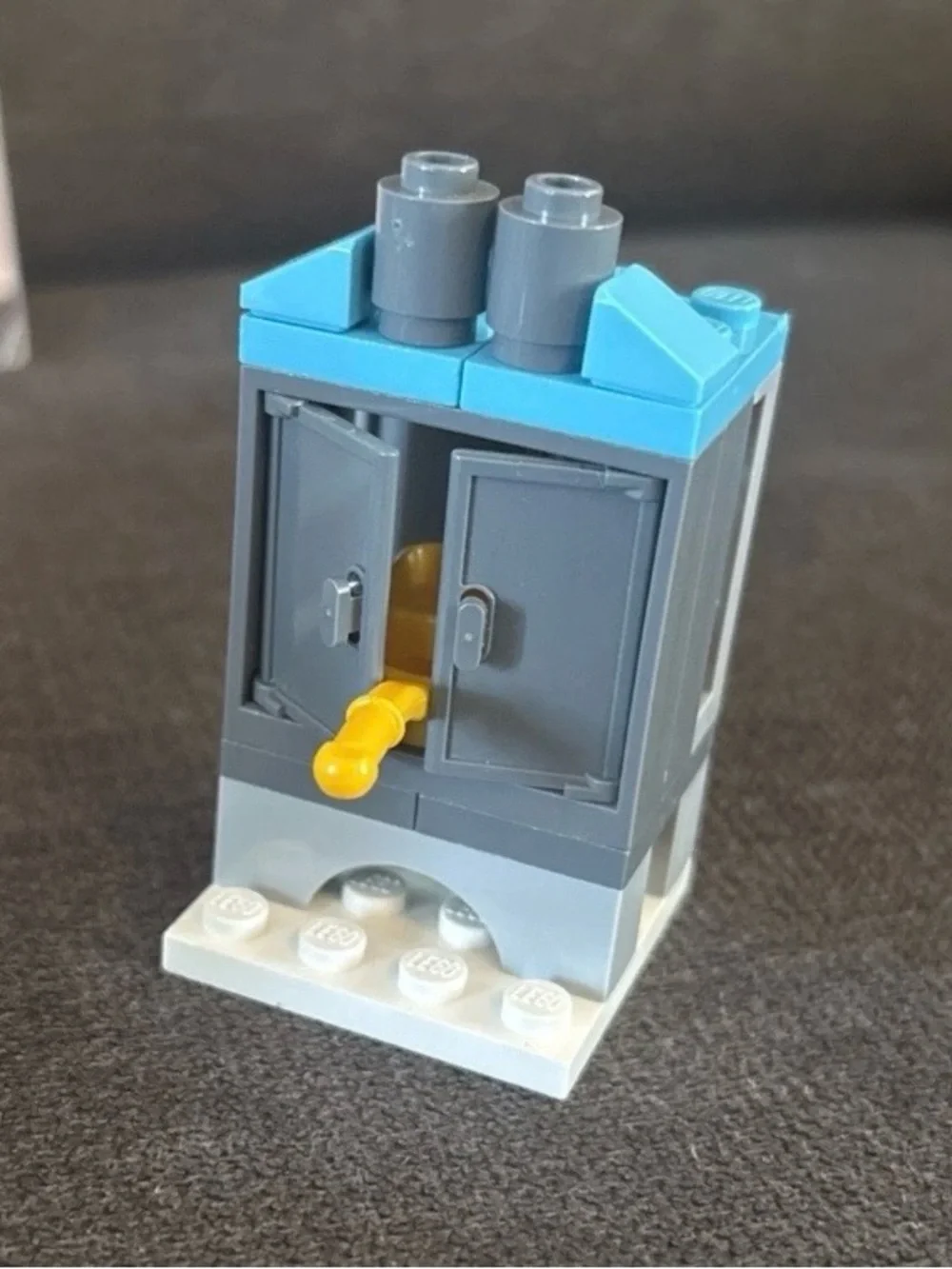 Lego Friends Downtown Bakery 41006 99% Complete Set with instructions